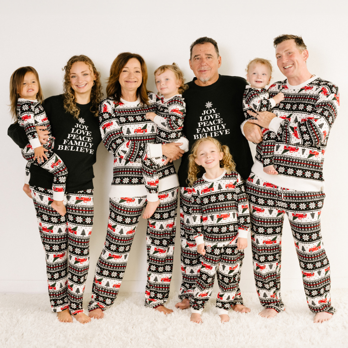Kids' Unisex Jogger Pajama Set - Home for the Holidays
