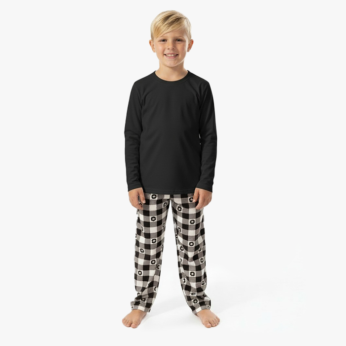 kid wearing black shirt black sheep pant