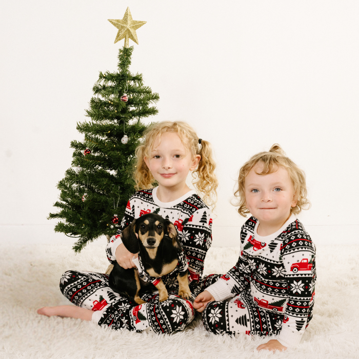 Kids' Unisex Jogger Pajama Set - Home for the Holidays