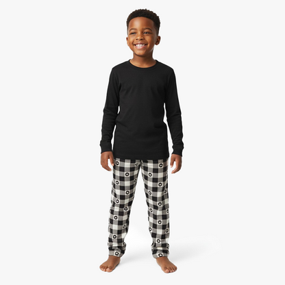 kid wearing black shirt black sheep pant