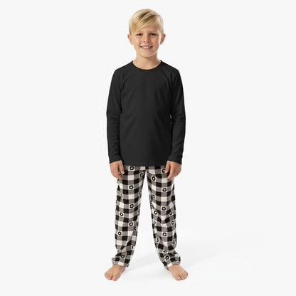 kid wearing black shirt black sheep pant